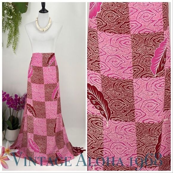 Maroon/Pink Abstract Checkered SARONG Pareo Lavalava Beach Wrap Skirt Summer Sca - Picture 1 of 4